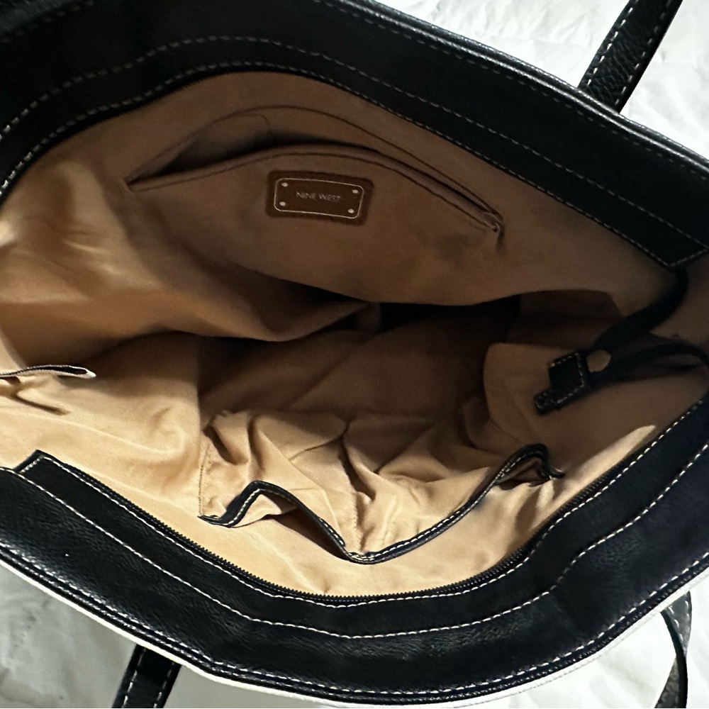 Nine West Black, Cream, and Tan Tote with Matching Wallet. - Picture 3 of 6